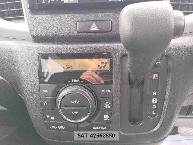 Suzuki SPACIA 2017-10 7225267-15