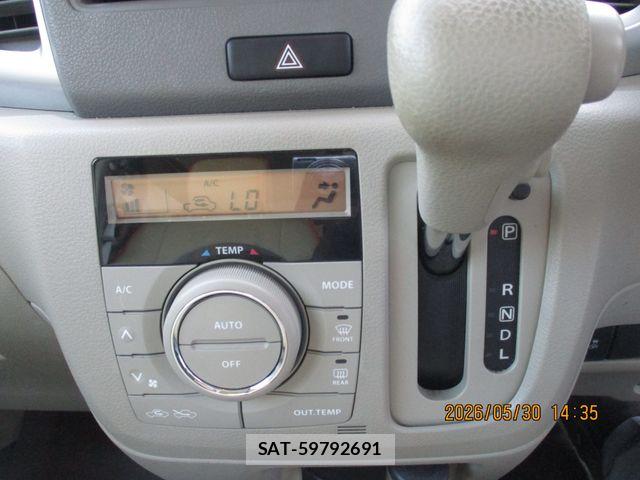 Suzuki SPACIA 2014-12 7225251-22