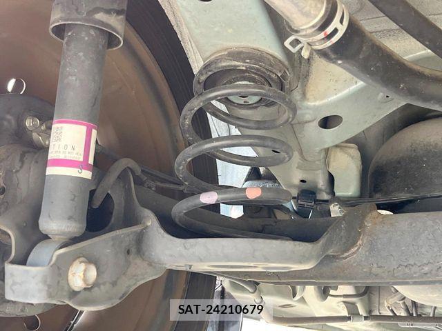 Suzuki SPACIA 2018-07 7225269-19