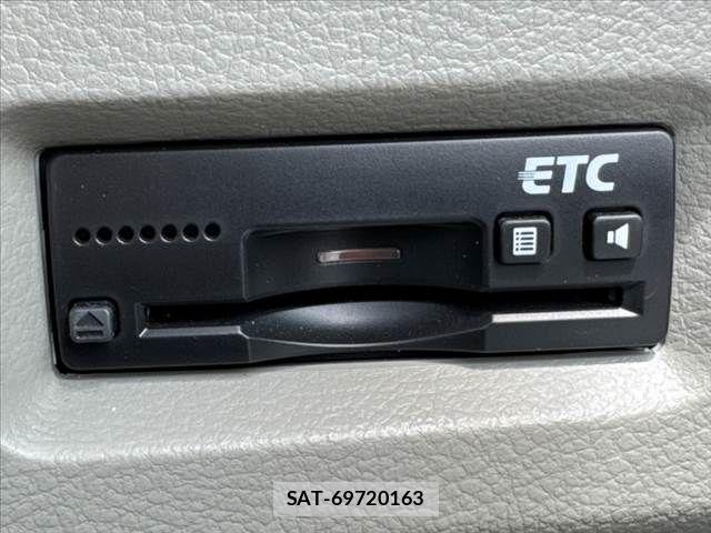 Suzuki SPACIA 2015-09 7225255-22