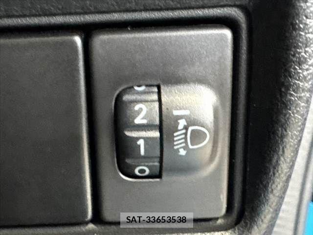 Suzuki SPACIA 2018-02 7225268-28