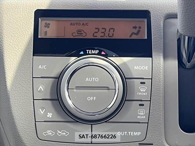 Suzuki SPACIA 2015-08 7225253-21