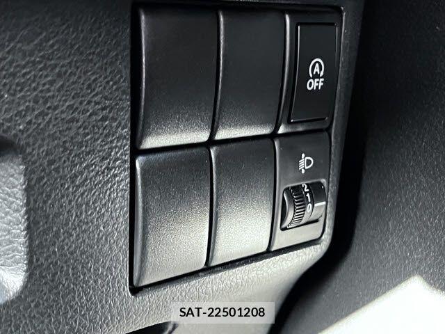 Suzuki SPACIA 2017-09 7225263-17
