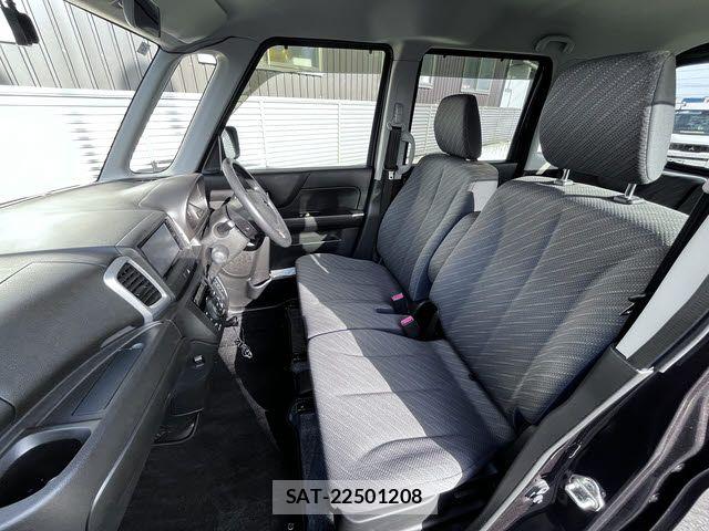 Suzuki SPACIA 2017-09 7225263-18