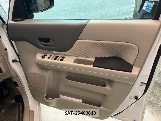 Suzuki SPACIA 2014-07 7217881-17