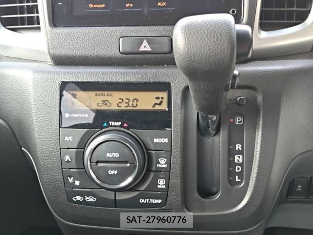 Suzuki SPACIA 2017-04 7225261-15