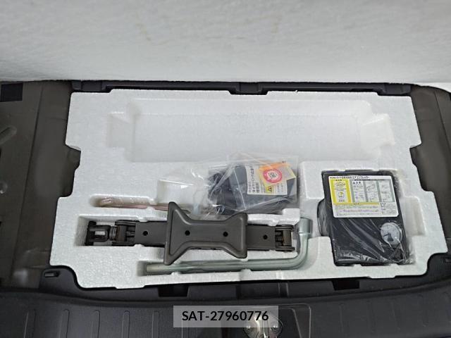Suzuki SPACIA 2017-04 7225261-29