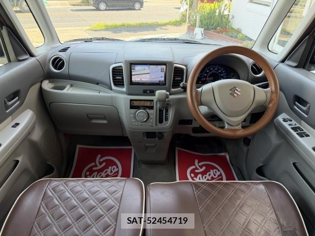 Suzuki SPACIA 2013-06 7252388-4
