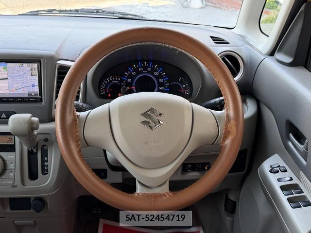 Suzuki SPACIA 2013-06 7252388-5