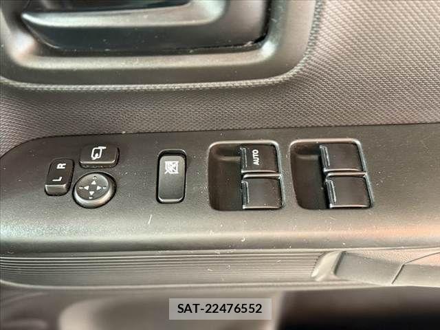 Suzuki SPACIA 2019-04 7272524-23