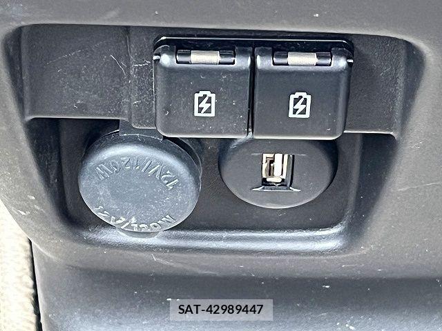 Suzuki SPACIA 2022-06 7330170-15