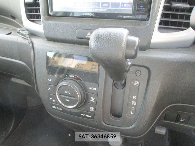 Suzuki SPACIA 2017-07 7330196-12