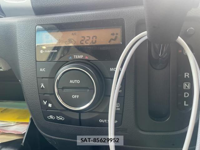 Suzuki SPACIA 2015-12 7359903-13