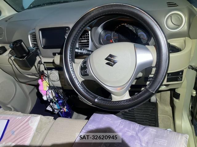 Suzuki SPACIA 2015-05 7359900-13