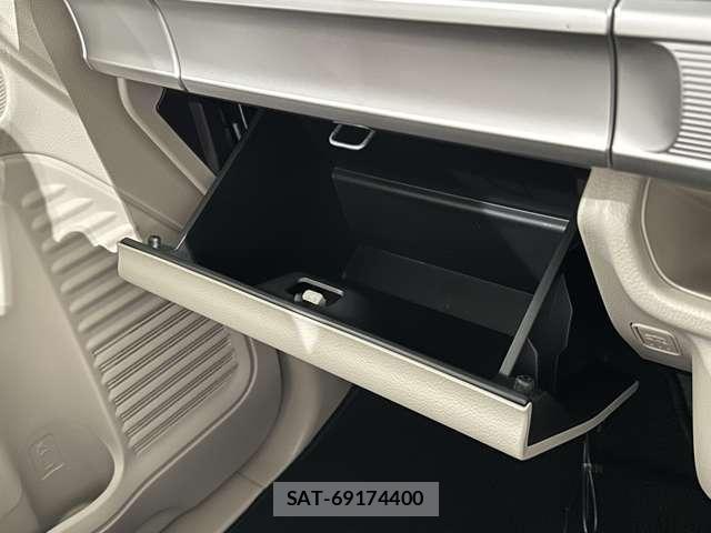 Suzuki SPACIA 2018-09 7394173-24