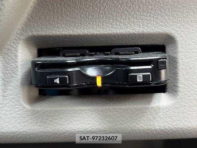 Suzuki SPACIA 2015-08 7394190-11