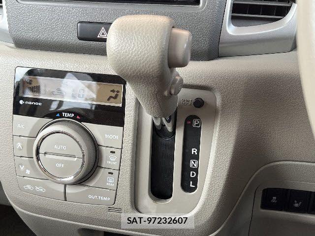 Suzuki SPACIA 2015-08 7394190-19