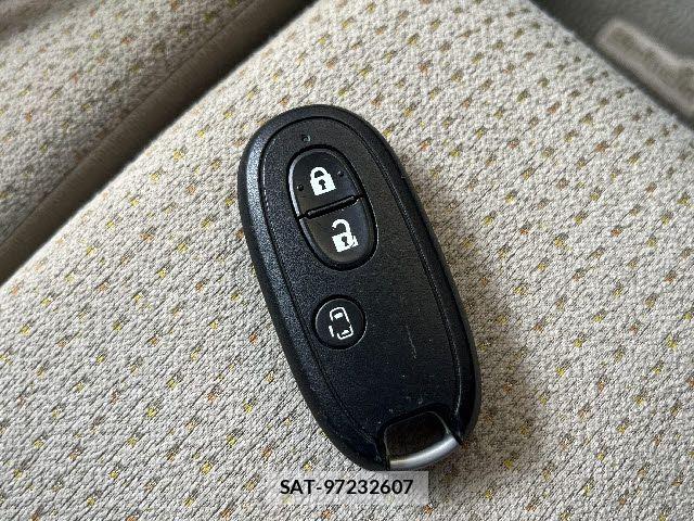 Suzuki SPACIA 2015-08 7394190-25