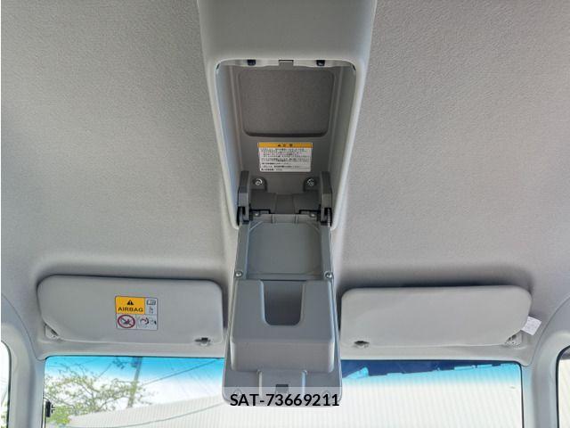 Suzuki SPACIA 2013-09 7457972-8