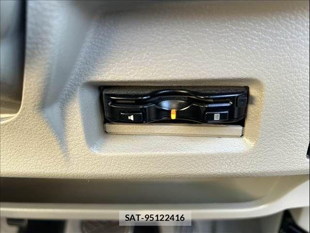 Suzuki SPACIA 2015-08 7457966-25