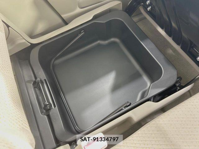 Suzuki SPACIA 2013-07 7457961-7
