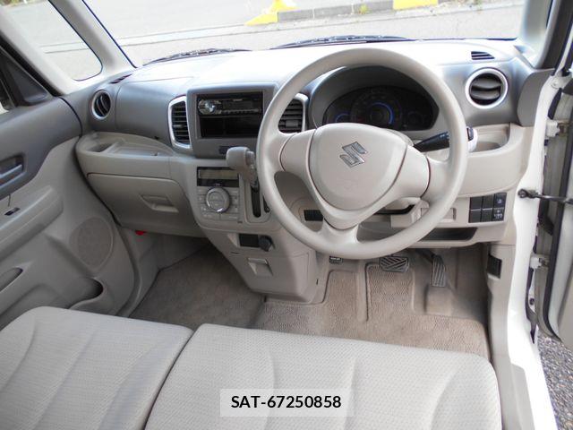 Suzuki SPACIA 2013-08 7502930-11