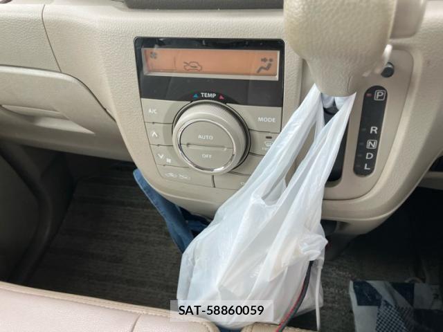 Suzuki SPACIA 2014-01 7562881-17
