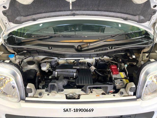 Suzuki SPACIA 2018-09 7562875-17