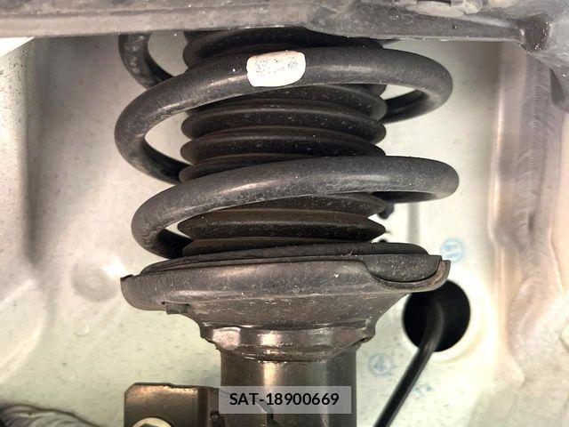 Suzuki SPACIA 2018-09 7562875-19