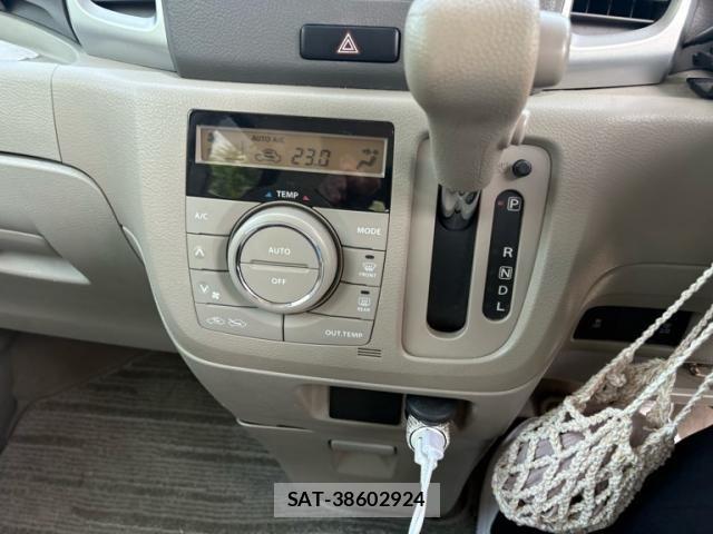 Suzuki SPACIA 2014-04 7620229-17