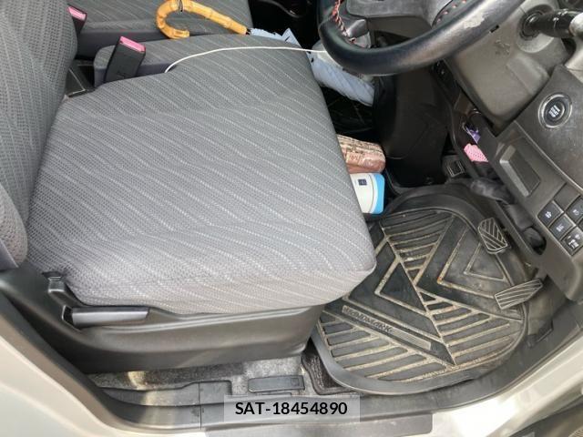 Suzuki SPACIA 2017-02 7620226-14