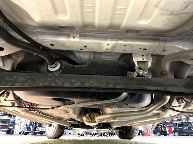 Suzuki SPACIA 2021-02 7620211-18