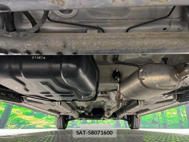 Suzuki SPACIA 2017-06 7981042-18