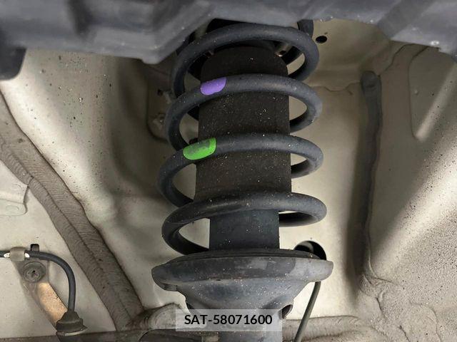 Suzuki SPACIA 2017-06 7981042-19