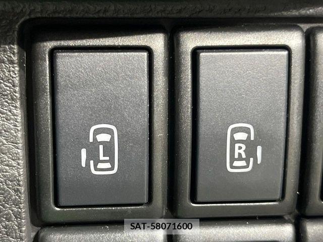 Suzuki SPACIA 2017-06 7981042-3