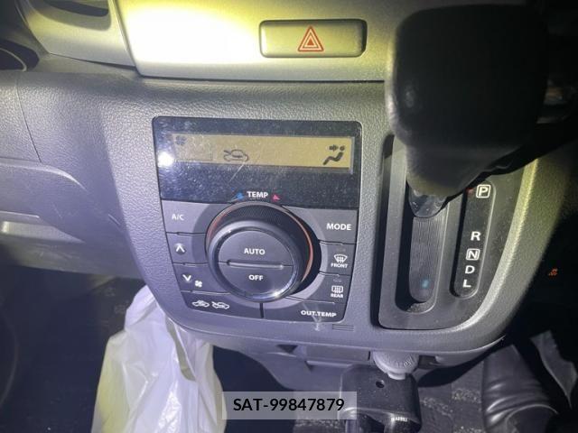 Suzuki SPACIA 2014-10 7981046-14