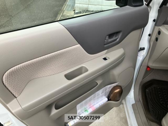 Suzuki SPACIA 2013-08 7981048-23