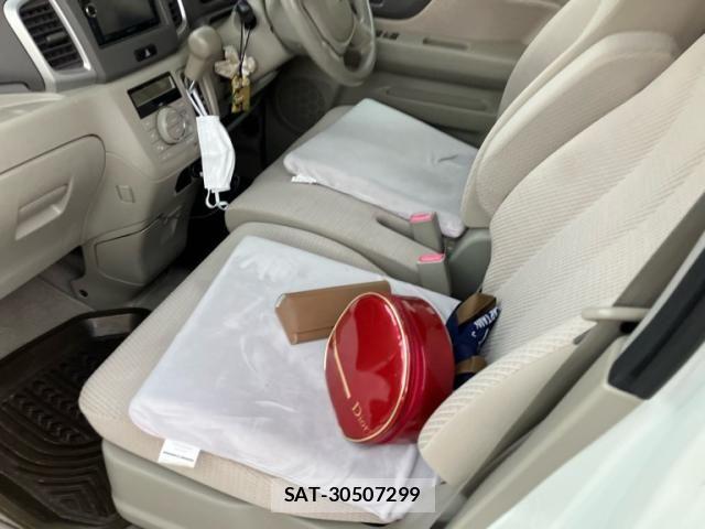 Suzuki SPACIA 2013-08 7981048-24