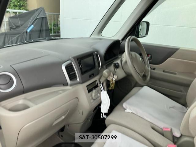 Suzuki SPACIA 2013-08 7981048-25