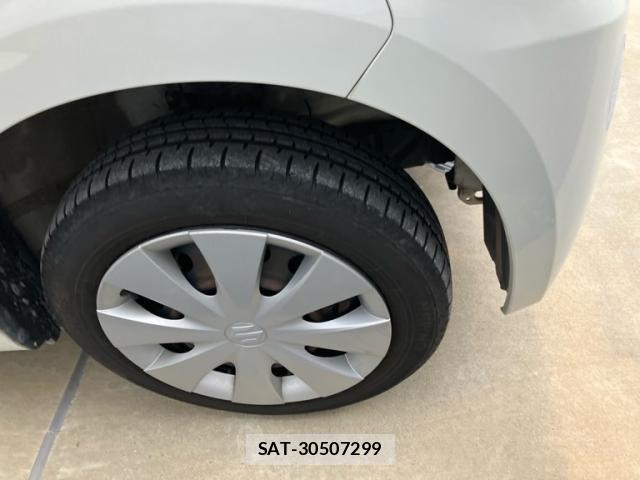 Suzuki SPACIA 2013-08 7981048-4