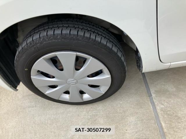 Suzuki SPACIA 2013-08 7981048-7
