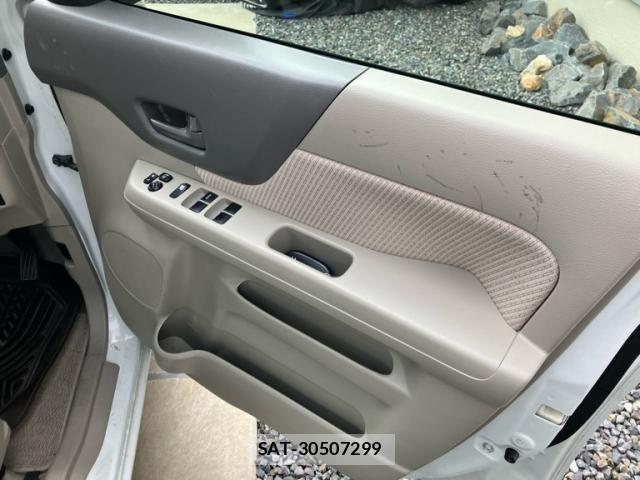 Suzuki SPACIA 2013-08 7981048-8