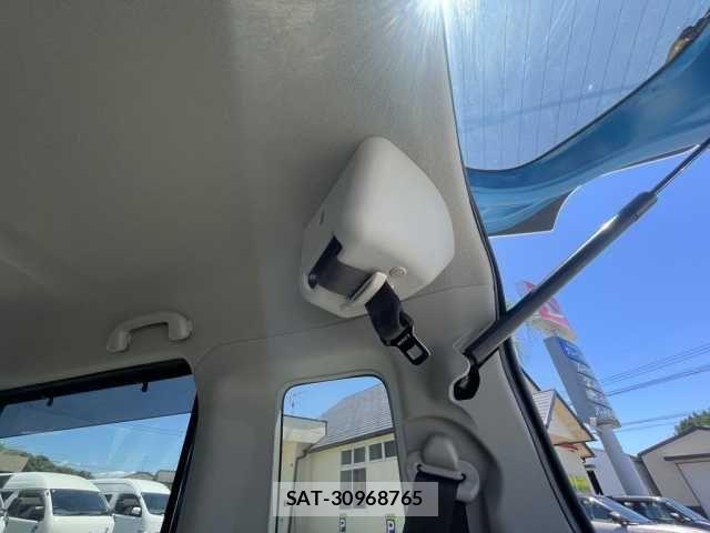Suzuki SPACIA 2017-06 7981041-7