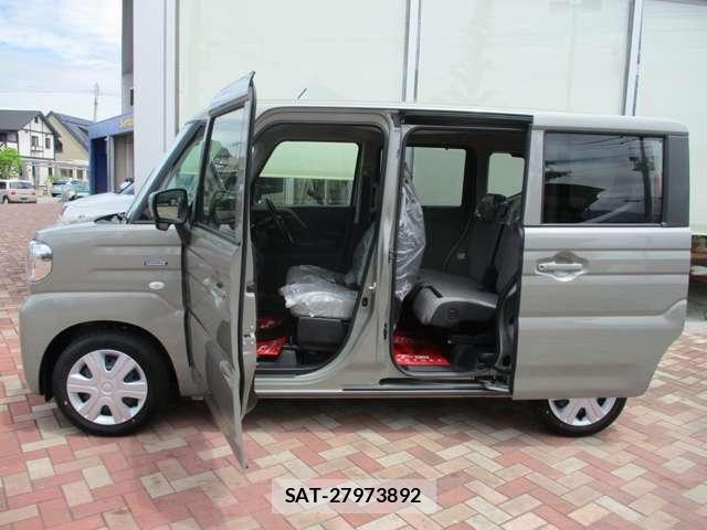 Suzuki SPACIA 2025-08 8038347-5