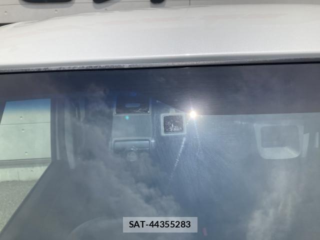 Suzuki SPACIA 2017-11 8038363-11