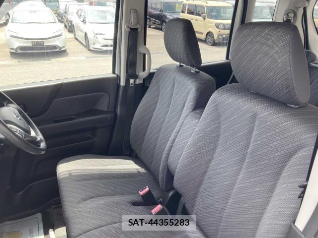 Suzuki SPACIA 2017-11 8038363-23