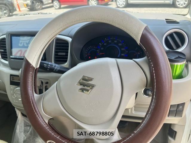 Suzuki SPACIA 2013-09 8038368-11