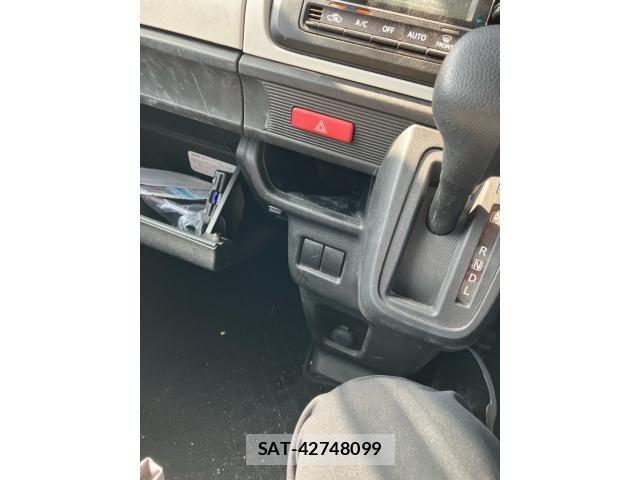 Suzuki SPACIA 2019-07 8038364-11