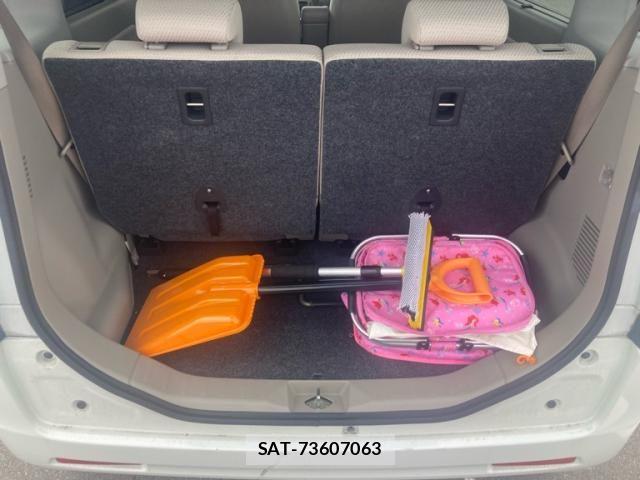 Suzuki SPACIA 2013-10 8075651-8