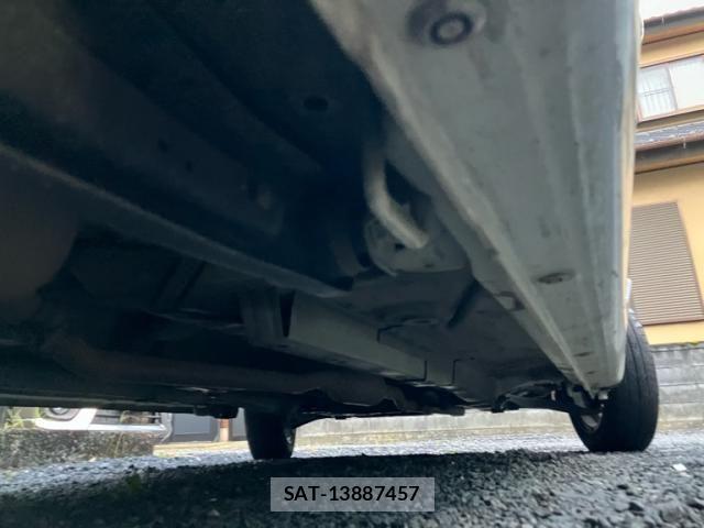 Suzuki SPACIA 2017-09 8075653-15